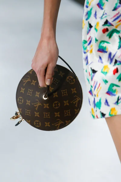 Look 70